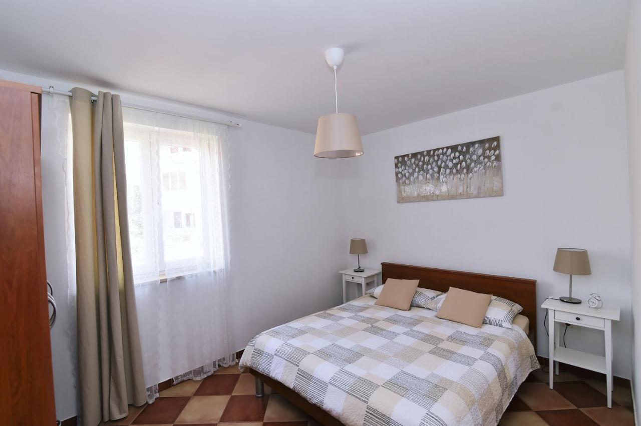 Apartments Luni 巴斯卡 外观 照片